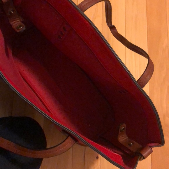 Red bag - Picture 3 of 8